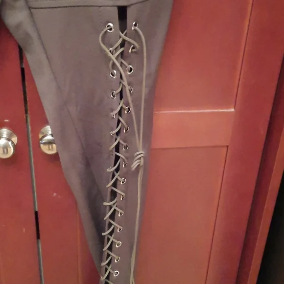 Pants - Picture 2 of 6